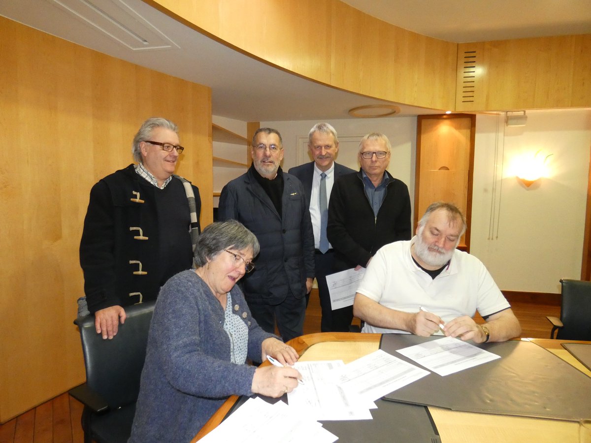 [#Pasdecalaishabitat] - Élections des représentants des locataires.
Merci à tous les locataires qui se sont exprimés et félicitations aux 4 représentants élus qui seront votre voix pendant 4 ans au Conseil d'administration de <a href="/PdChabitat/">PasdeCalais habitat</a>