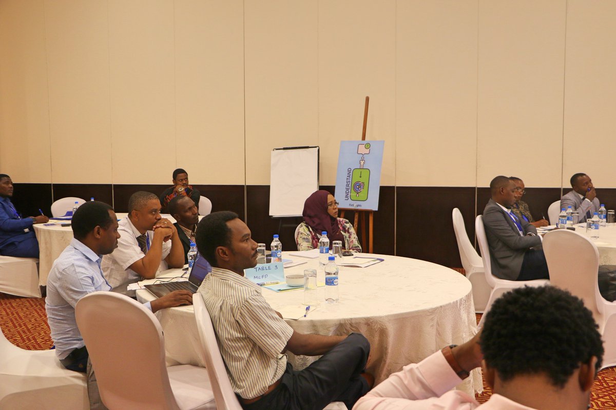 FSDTanzania's tweet image. Guest speaker from The University of Warwick, Sara Ombija, walking regulators through the utility of data in the regulatory process. #FinSighstLab #ExecutiveEducationCourse #Data4Innovation