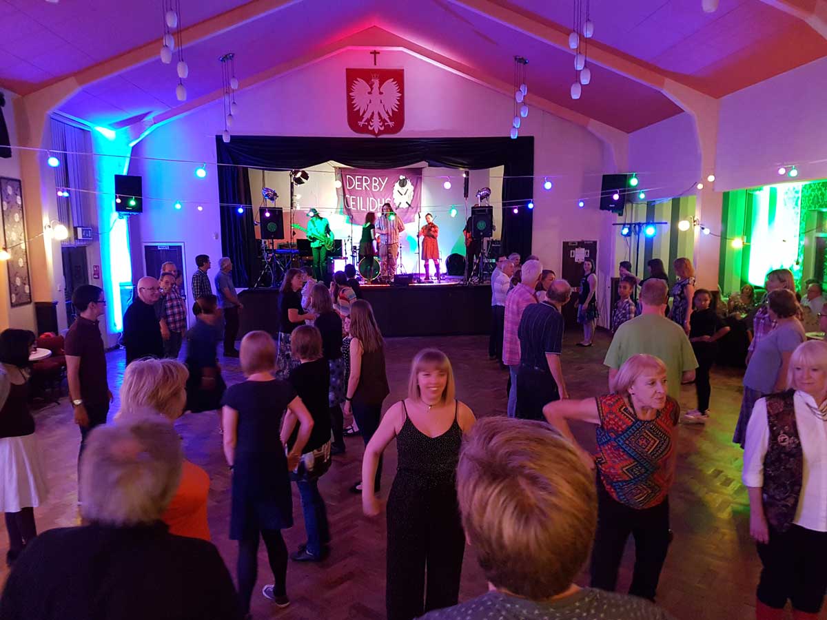 Derby Ceilidh this Friday - A ceilidh, barn dance or country dance is a great fun way to meet people and even helps to keep you fit. No prior dancing experience is necessary as all the dances are called. For details - derbyceilidhs.uk/event/christma… #derby #ceilidh #dance #fun