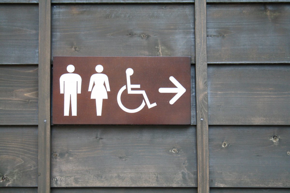 ট ইট র スマポ Appスマポ に ヤバイ トイレどこ という時に安心のスマホ アプリ が掲載されました T Co Jsbspyq6jq 生活 Opp Wc おむつ台 トイレ パウダールーム 下痢