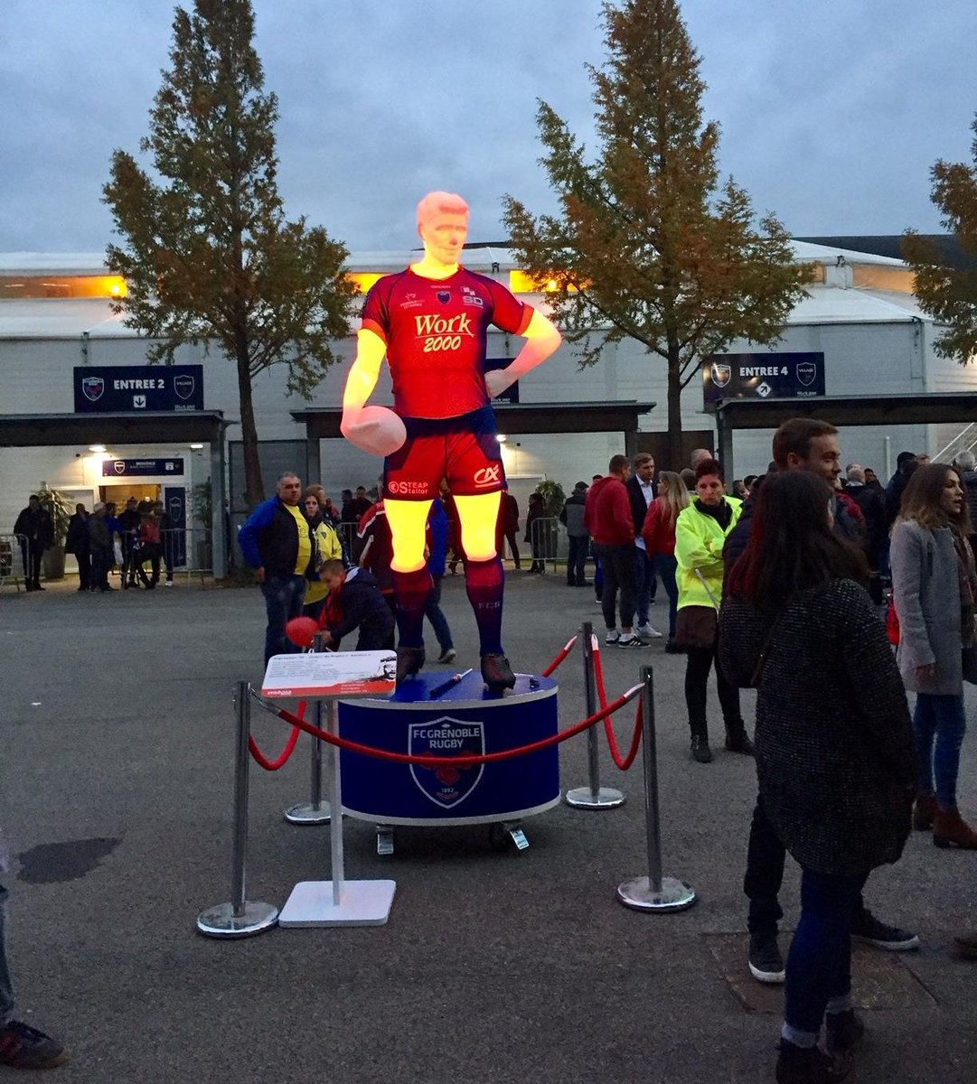 Massivit3d's tweet photo. Read about the latest French business to get a competitive edge with their new Massivit 1800 3D printer:  https://t.co/Vd4yDhaKOs   They 3D printed this rugby player in just 5 hours! @colingillman  #largeformat3Dprinting #Impression3DGrandFormat https://t.co/xOqIISlvdN