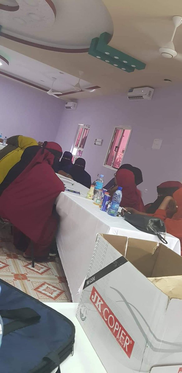 SomaliaTides's tweet photo. Ongoing : Day 3 of the 5-day entrepreneurship training to improve skills and capacities of marginalized girls. The training is funded by @UNFPA_SOMALIA and is being implemented by @SomaliaTides https://t.co/nYJSxL2p2M