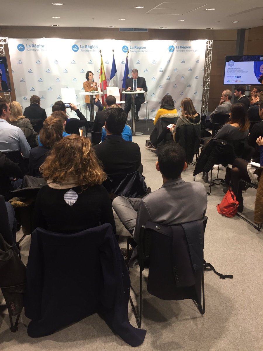 blanc_etienne's tweet photo. La conférence de presse de présentation de la délégation @auvergnerhalpes au @CES 2019 affiche complet ! La Région ac ses partenaires emmène cette année une quarantaine d’entreprises et de structures #laRegionsimplique #hightech #numerique #thetechregion https://t.co/5cUU9g8K9D