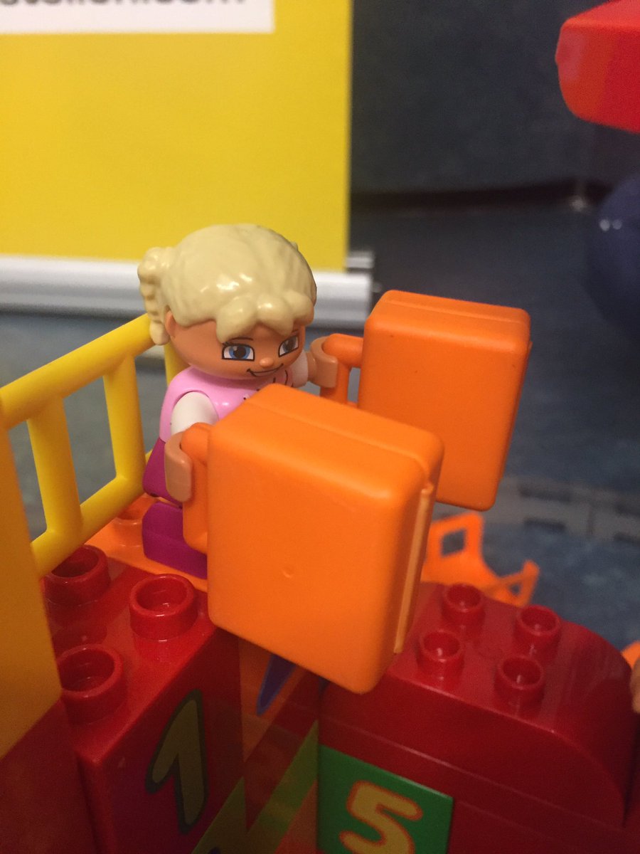 Esta nina em representa massa 🙆🏼‍♀️✈️💼 #MI1013A