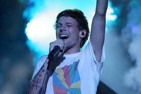 Kalimatommo's tweet photo. #JustHoldOn amazing song 💛 incredible collaboration 💛 #2YearsOfJustHoldOn https://t.co/wKtD7N2oB6