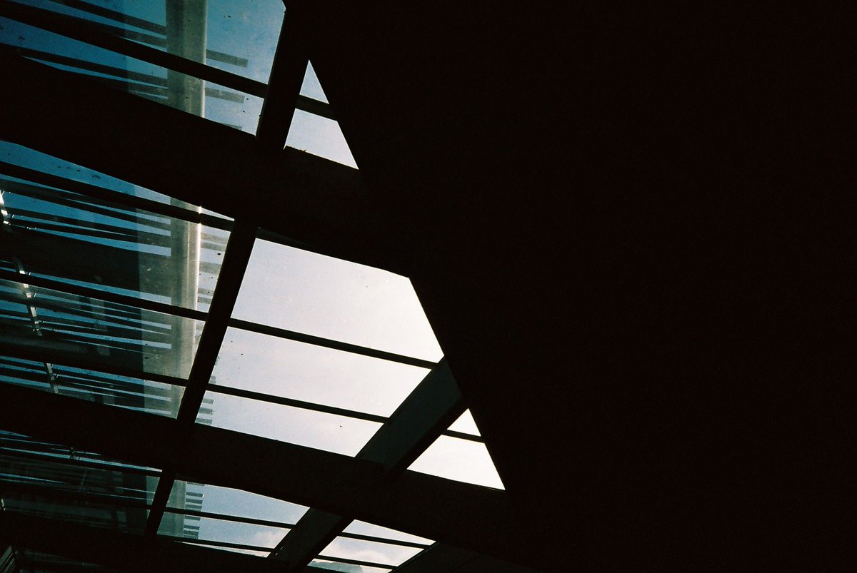 Calum_Smail's tweet photo. Covering angles #Edinburgh #lomo #lomography https://t.co/z7TbboY5Lf