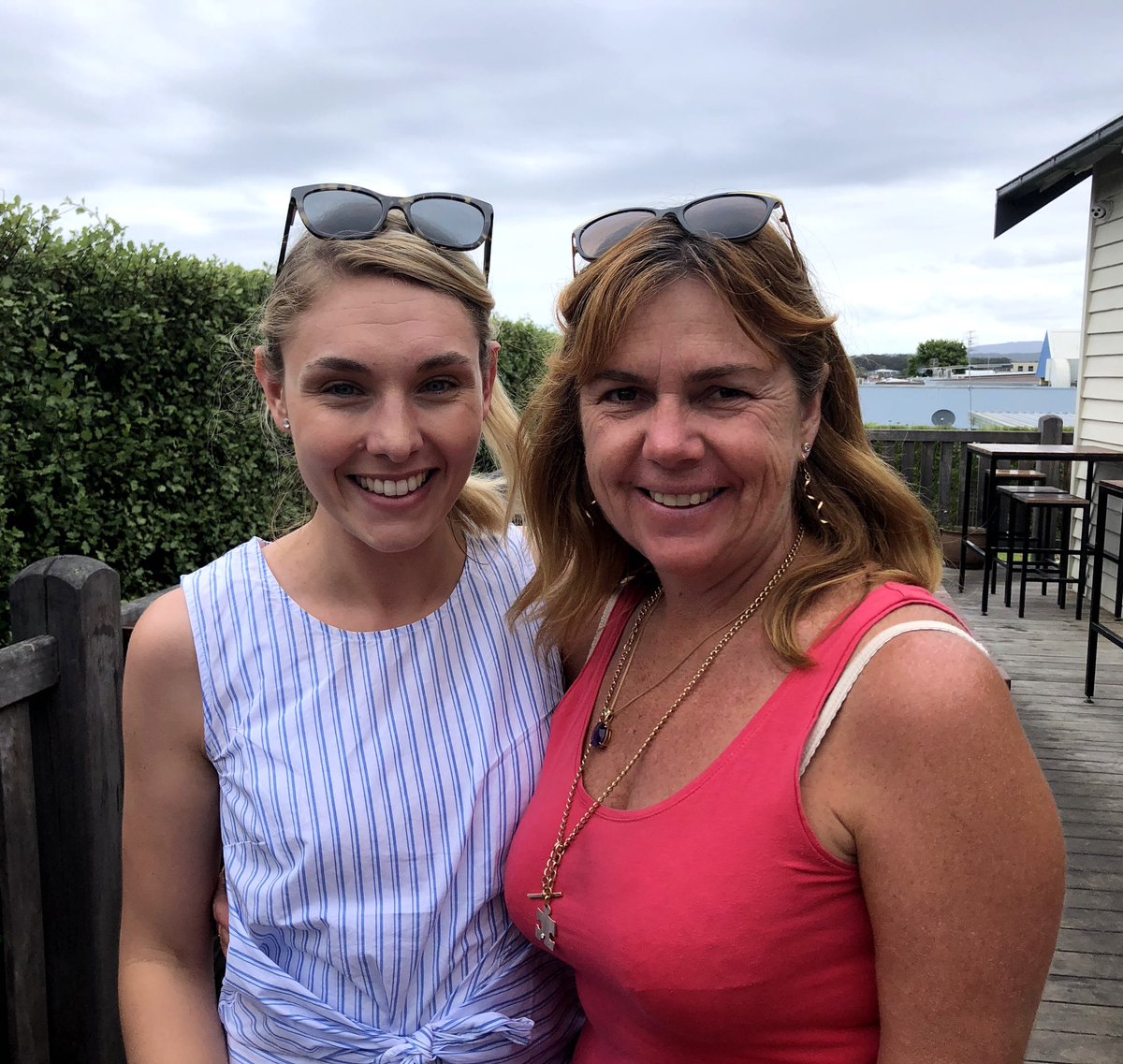 DeeHidee's tweet photo. How special was our journey today catching up with an incredible teacher I was fortunate enough to mentor in her first yr of teaching - Georgia brown you rock #beyondspecial #hwps @sfungic @itsMaryGavin @raeellen77 @SouthallEstelle https://t.co/l1yvBDliJ7