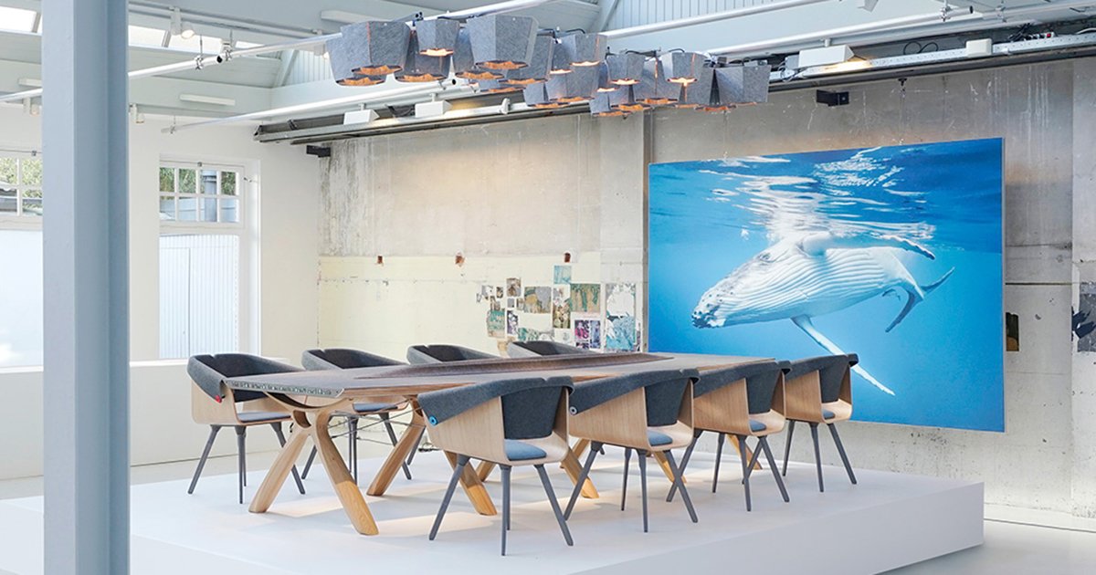 COLLABORATING FOR A CIRCULAR PLASTIC SYSTEM | At our 16 Jan event, <a href="/ThePlasticWhale/">Plastic Whale</a> &amp; <a href="/Vepaoffice/">Vepa the furniture factory</a> will share how they fight the #plasticsoup issue > bit.ly/CircularCollab

Their circular office is made with plastic fished from #Amsterdam's canals!

#WeekvandCE #circulareconomy