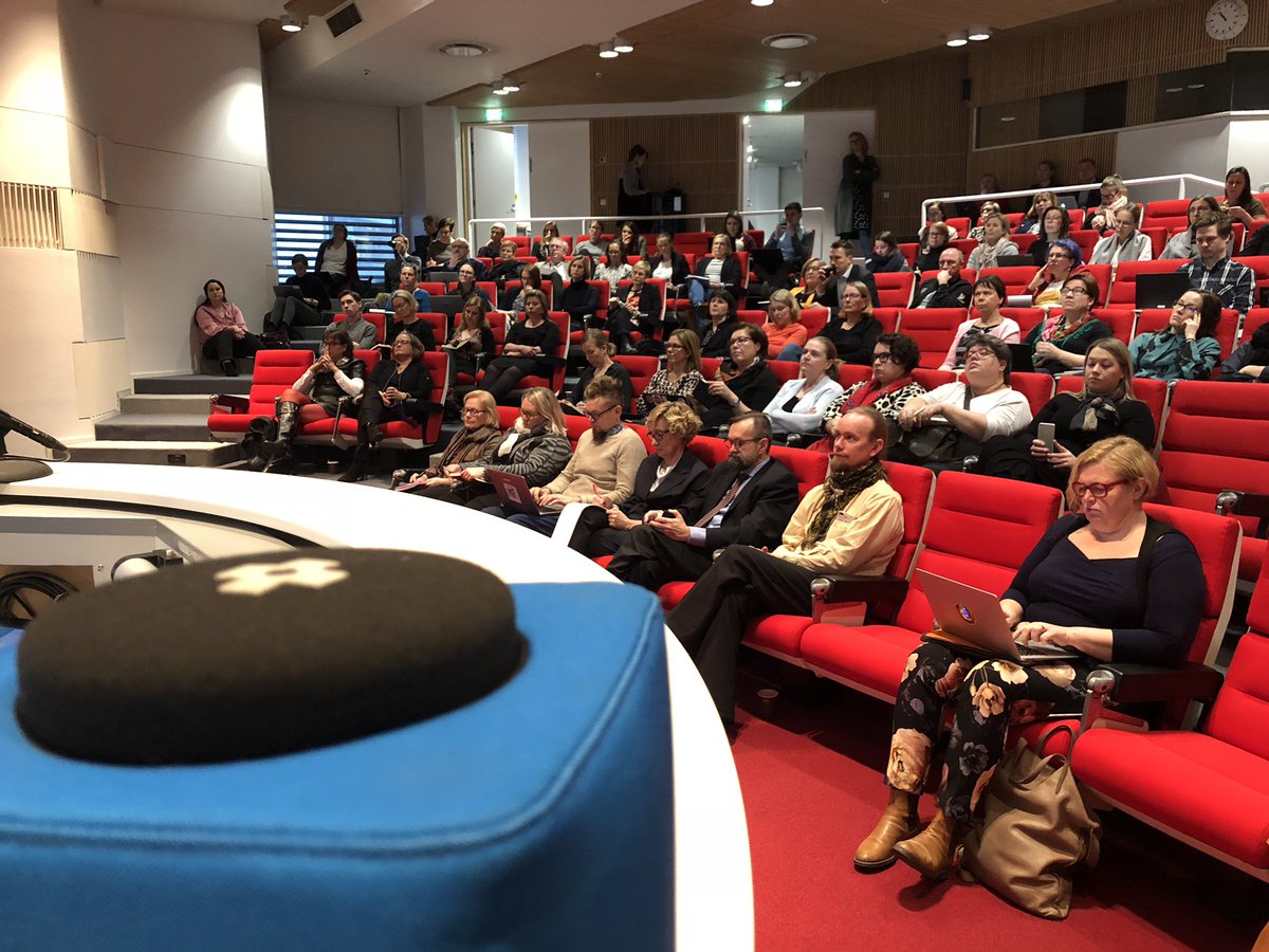 SuomiAreenan Järjestäjätreffit keräsi tänään Maikkarin auditorion täyteen ensi kesän järjestäjiä. Ensikertalaisia oli mukana ilahduttavan paljon 🤩👌☀️ Tervetuloa mukaan! #suomiareena