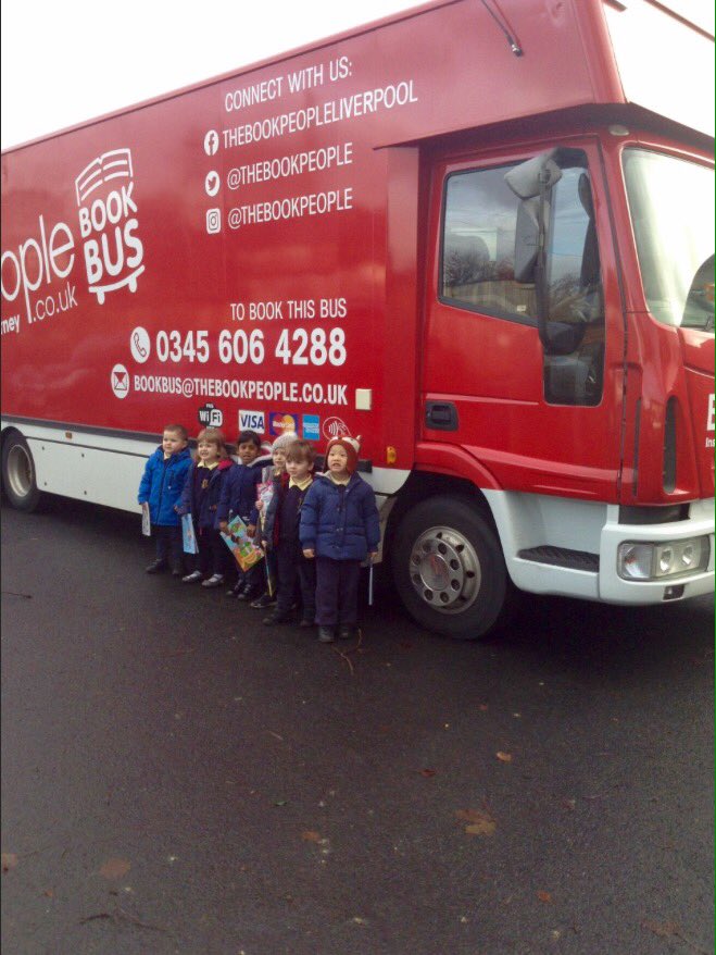 StSebastiansPri's tweet image. Visiting the Book Bus! #Foundation1