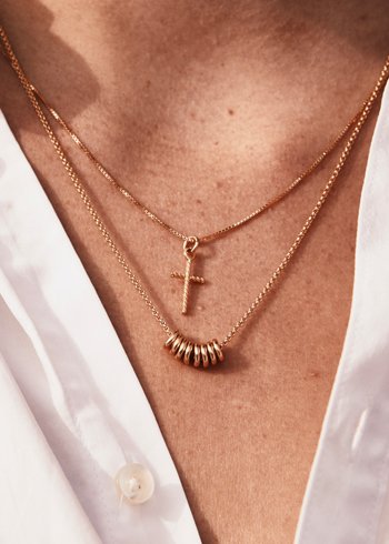 FASHIONOLOGY_NL's tweet photo. Order your Christmas gifts now with our free giftwrapping service - https://t.co/4Cv655muoY https://t.co/N221L19C7e