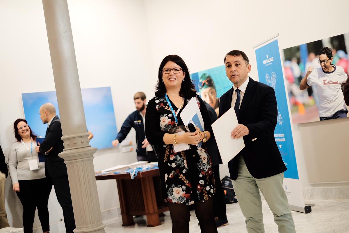 SocDesarrollo's tweet photo. EN DIRECTO 📺 II Encuentro de Empresas Socialmente Responsables con el Empleo en Santa Cruz https://t.co/o3mJSfYLjS https://t.co/rJvpHRdtfK