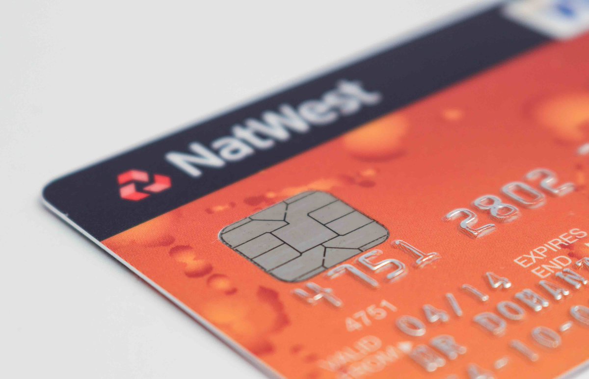 Identis_Group's tweet photo. Designed to issue financial debit and credit cards in a bank branch or office environment, the S3500 embossing machine is in a class of its own.
• Smart &amp; modular concept 
• High level of customization
• Direct-to-card printing
• Embossing and encoding modules 
#Fintech https://t.co/La8MY9S13U