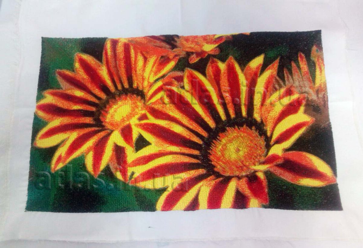 embpatches's tweet image. Our latest lovely flower work. Embroidery Size is  420х210mm, total stitch count is 300 000. DM for inquiries   
#embroidery #needlework #embroideryart #crossstitch #broderie #bordado #hoopart #xstitch #embroidered #fiberart #embroideryhoop #stitch #sewing #stitching