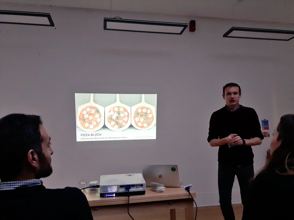 CarolineClaisse's tweet image. Great workshop led by @ElsdenChris &amp;amp; Jonathan Rankin Understanding #Blockchain through pizza making #TIPSByDesign #learningthroughplay #playtime