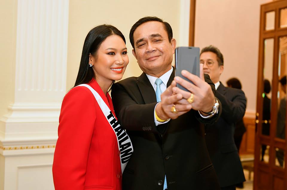 TTarnly_on's tweet photo. แหมมมมมม 😏
#MissUniversethailand2018 #MissUniverse #Thailand https://t.co/oRljVEhSdq