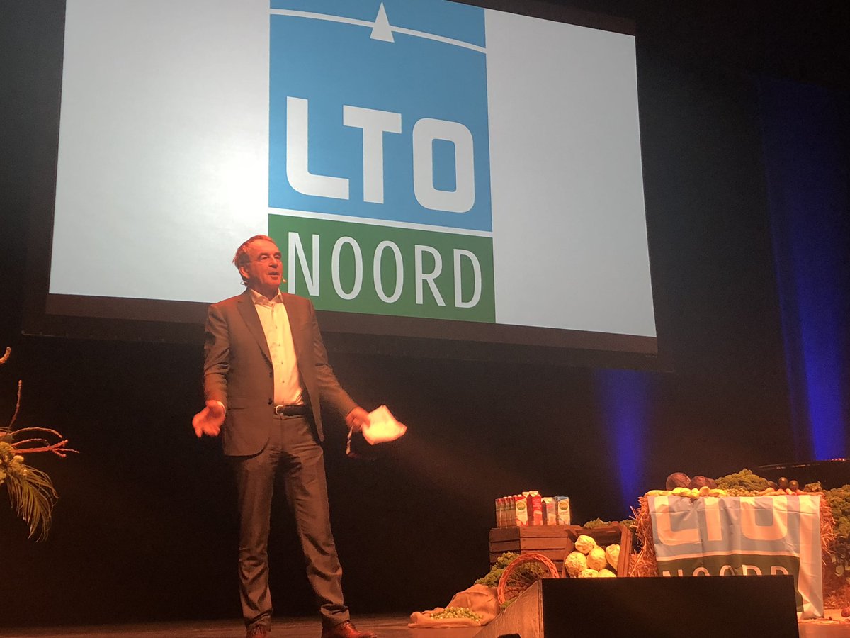 TrienkeElshof's tweet photo. 3 sprekers, 3 verhalen. De jongeren hebben het antwoord: klein beginnen en gaan! #ledendagltonooord https://t.co/9pwKS4MOkD