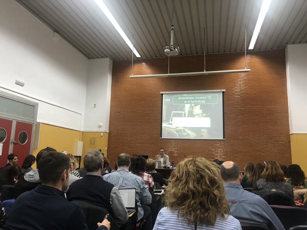 CEFIRE_FP_ERE's tweet photo. Curs de formació “Accesibilidad Universal TIC en el Aprendizaje” a càrrec @AleAscaso #TIC #Inclusion @ausiasmarch https://t.co/H37q2uN1fB