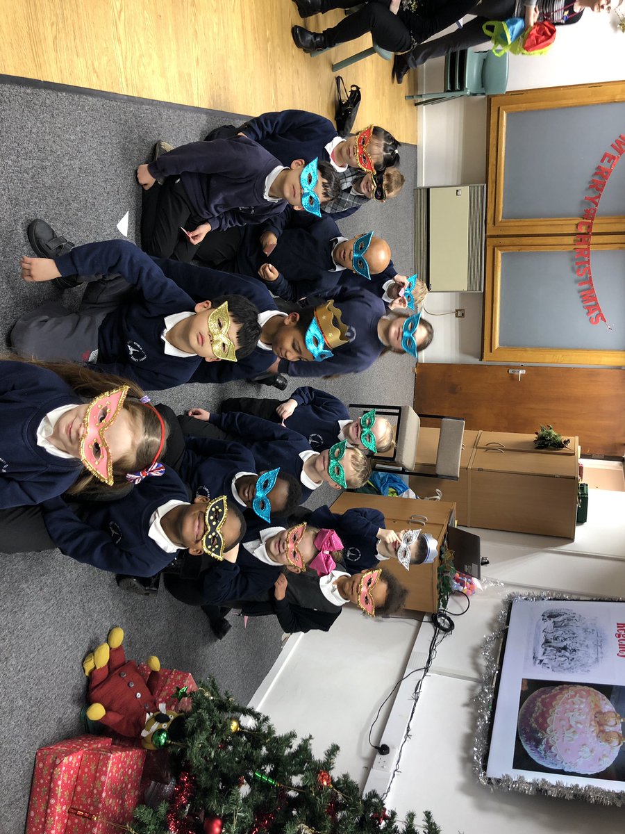ChristchurchP's tweet photo. @Discovery_Mus Kings Thomas and Mohammed would like to invite you to their Georgian Masquerade Ball. #history #georgianchristmas #museums https://t.co/1tkxebJE2n