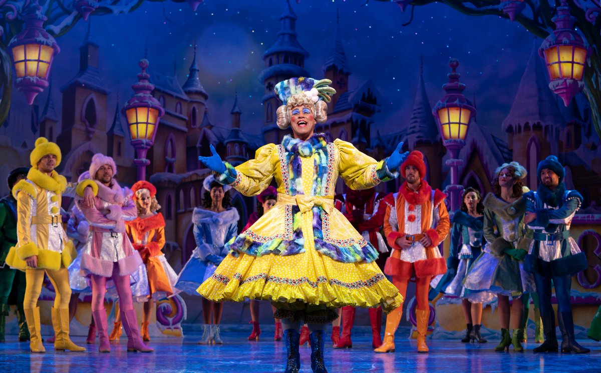 The London Palladium Pantomime tweet media