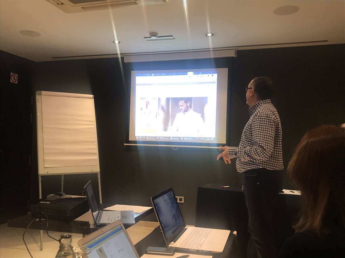 ElisabetJL's tweet image. Seminario de #Sistrix en #Valencia con @MiguelLopezGo