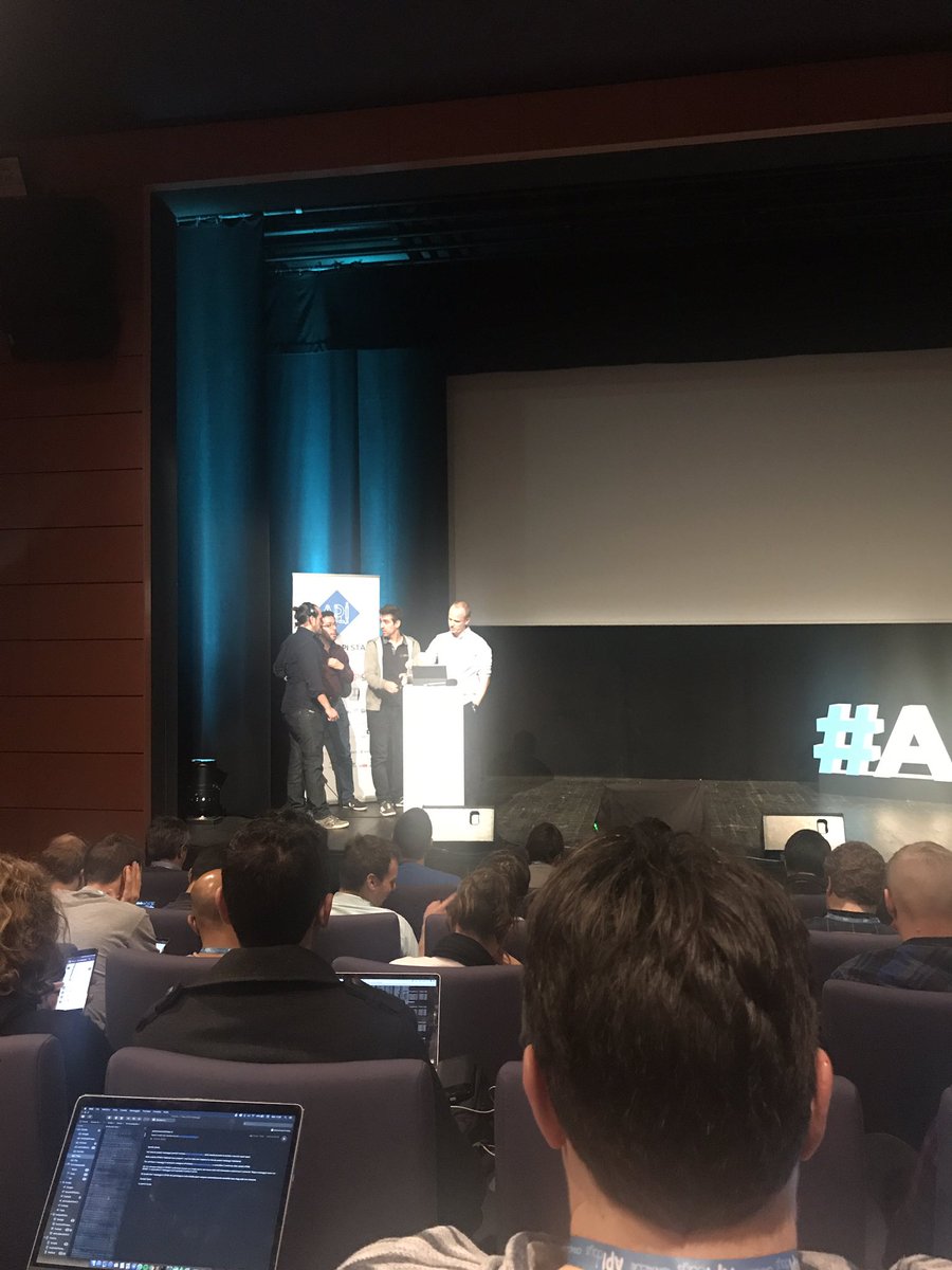 BlazorNorway's tweet image. Waiting for autonomous api talk. #apitalkparis #thenewAPIstack