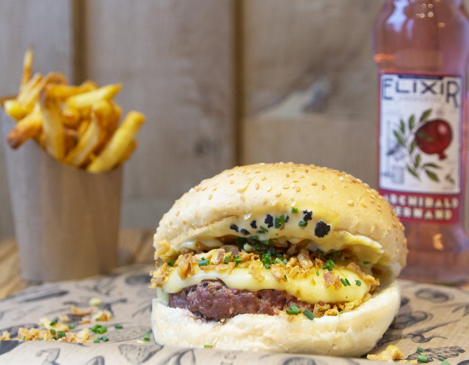 Dès mercredi une nouvelle recette arrive dans nos restaurants !

Et comme l'année dernière (et celle d'avant), l’intégralité des ventes de cet Hamburgé sera reversée à <a href="/GustaveRoussy/">Gustave Roussy</a>, premier centre de lutte contre le cancer en Europe. 

Alors rendez-vous le 12 Décembre 🍔