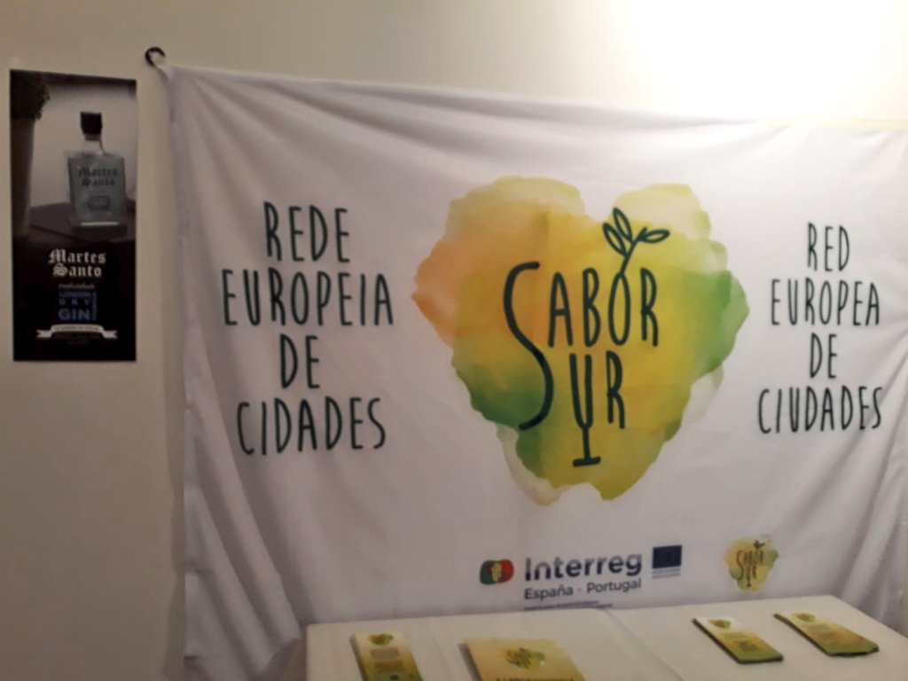 consorciopv's tweet photo. III Taller de #fotografíadigital gastronomíca del @consorciofr enmarcado en el proyecto #SaborSur en Destilerías Martes Santo. @guadalinfoHS https://t.co/ssFHFgCgjN