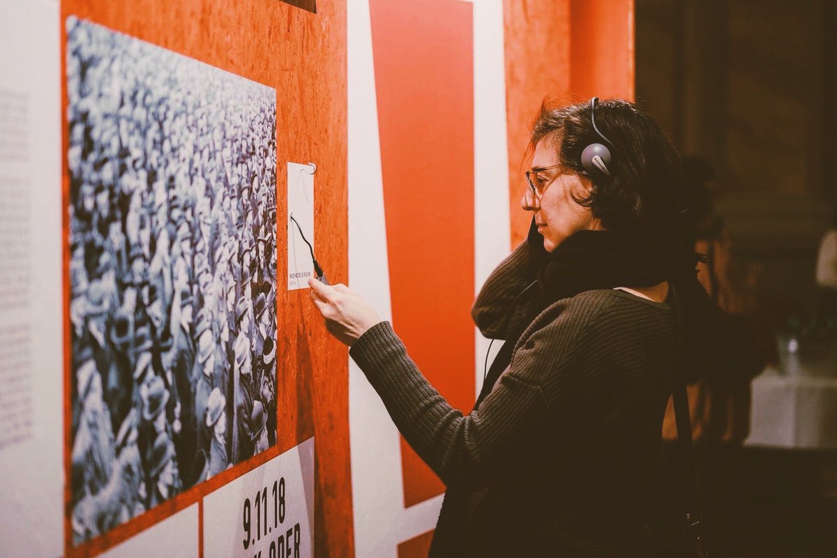 kulturprojekteb's tweet photo. Gestern hat unsere Ausstellung “Revolution macht Republik” im @AGH_Berlin im Rahmen von 100 Jahre Revolution Berlin eröffnet! Sie zeigt die entscheidende Geschichte des Abgeordnetenhauses während der Revolutionszeit und für unsere Demokratie! #revolution100 #kulturprojekteberlin https://t.co/8oRyn5ebVT
