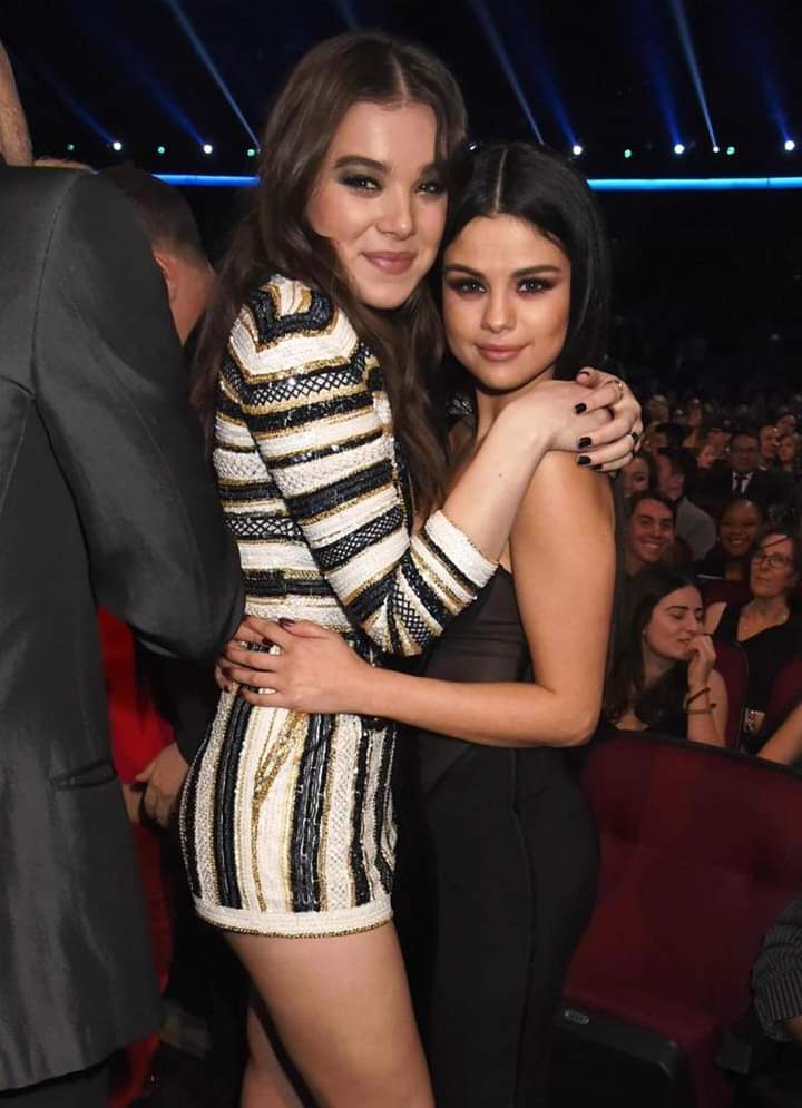 Happy Birthday Hailee Steinfeld       