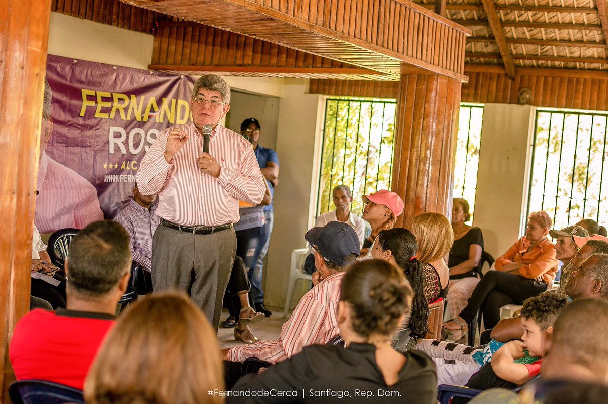 FernandoRosaRD's tweet photo. Un grandioso encuentro con lideres comunitarios de #LaDelgada, cada paso que doy, es un paso hacia el progreso, el cual en conjunto daremos para convertir al municipio de Santiago en un potencial turistico y de generación de empleo. #PorConsenso #FernandoDeCerca https://t.co/Xo5gbRlUop