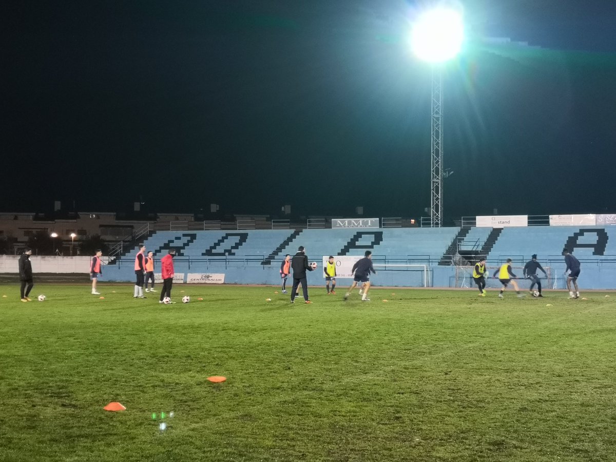 Agrupación Deportiva Parla (@adparla) on Twitter photo El primer equipo de la <a href="/adparla/">Agrupación Deportiva Parla</a> volvió ayer lunes al trabajo en una suave sesión de recuperación tras el partido del domingo.
¡A partir de hoy el equipo de <a href="/jlberdote/">Jesus Lopez</a> comenzará la intensa preparación del siguiente choque 🆚 <a href="/RayoVallecano/">Rayo Vallecano</a> ''B'' con el objetivo de ganar en casa! El primer equipo de la <a href="/adparla/">Agrupación Deportiva Parla</a> volvió ayer lunes al trabajo en una suave sesión de recuperación tras el partido del domingo.
¡A partir de hoy el equipo de <a href="/jlberdote/">Jesus Lopez</a> comenzará la intensa preparación del siguiente choque 🆚 <a href="/RayoVallecano/">Rayo Vallecano</a> ''B'' con el objetivo de ganar en casa!