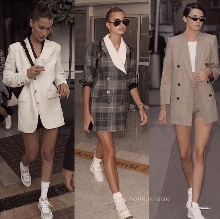 kk_imr's tweet photo. Kendall, Hailey or Bella. Who you got? https://t.co/hl83gEFFHZ