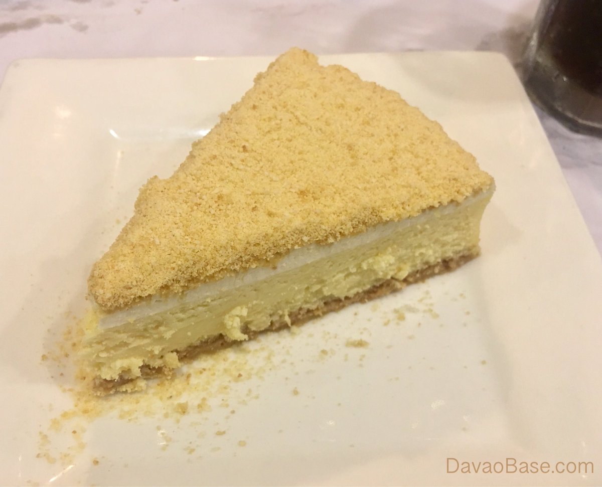 Queso de Bola cheesecake at Tiny Kitchen 🍰

#DavaoFood #DavaoCakes #ChristmasCheesecake #CheeseOverload #TinyKitchenDavao