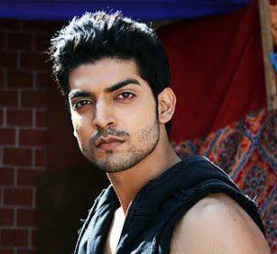 Maan Singh Khurana (Gurmeet Choudhary)- Geet Hui Sabse ParayiEver seen a character with no flaws. Well here's one. He's the too perfect to be true types