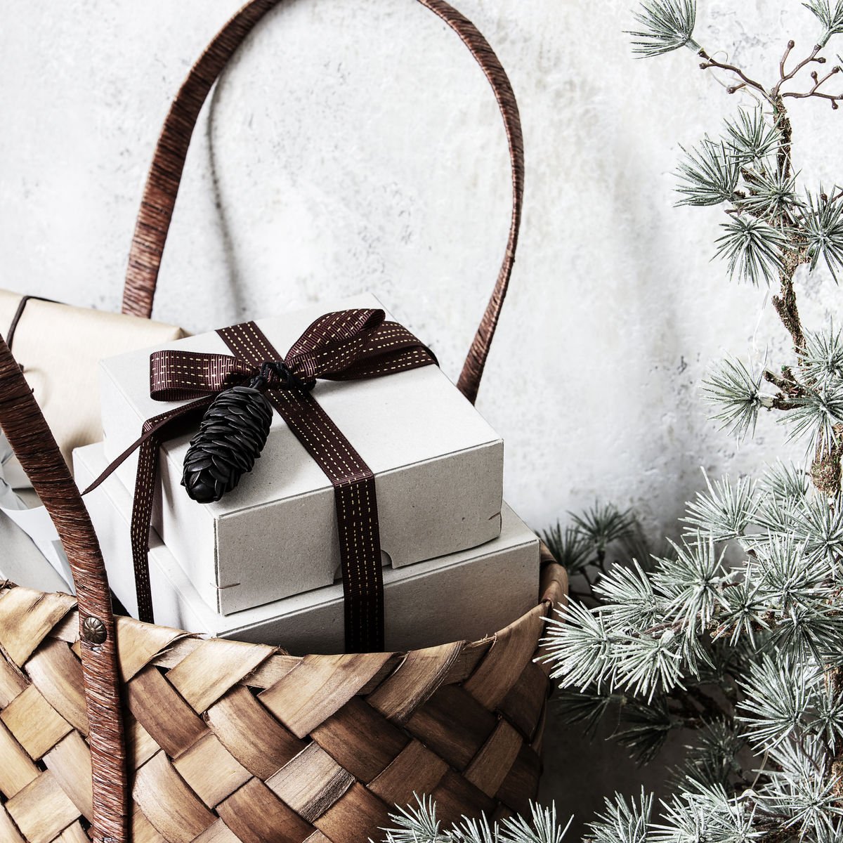 OfficeKugler's tweet photo. 🎁 Schon alle Geschenke beisammen? 🎁
Wie wäre es mit einem Gutschein für ein entspanntes Einkaufserlebnis bei uns im Onlineshop? ---> https://t.co/86E0rC1b8H
#geschenke #geschenkideen #gutschein #weihnachtsgeschenke #weihnachten2018 #stielreich #onlineshopping https://t.co/WeQ81TYiiW