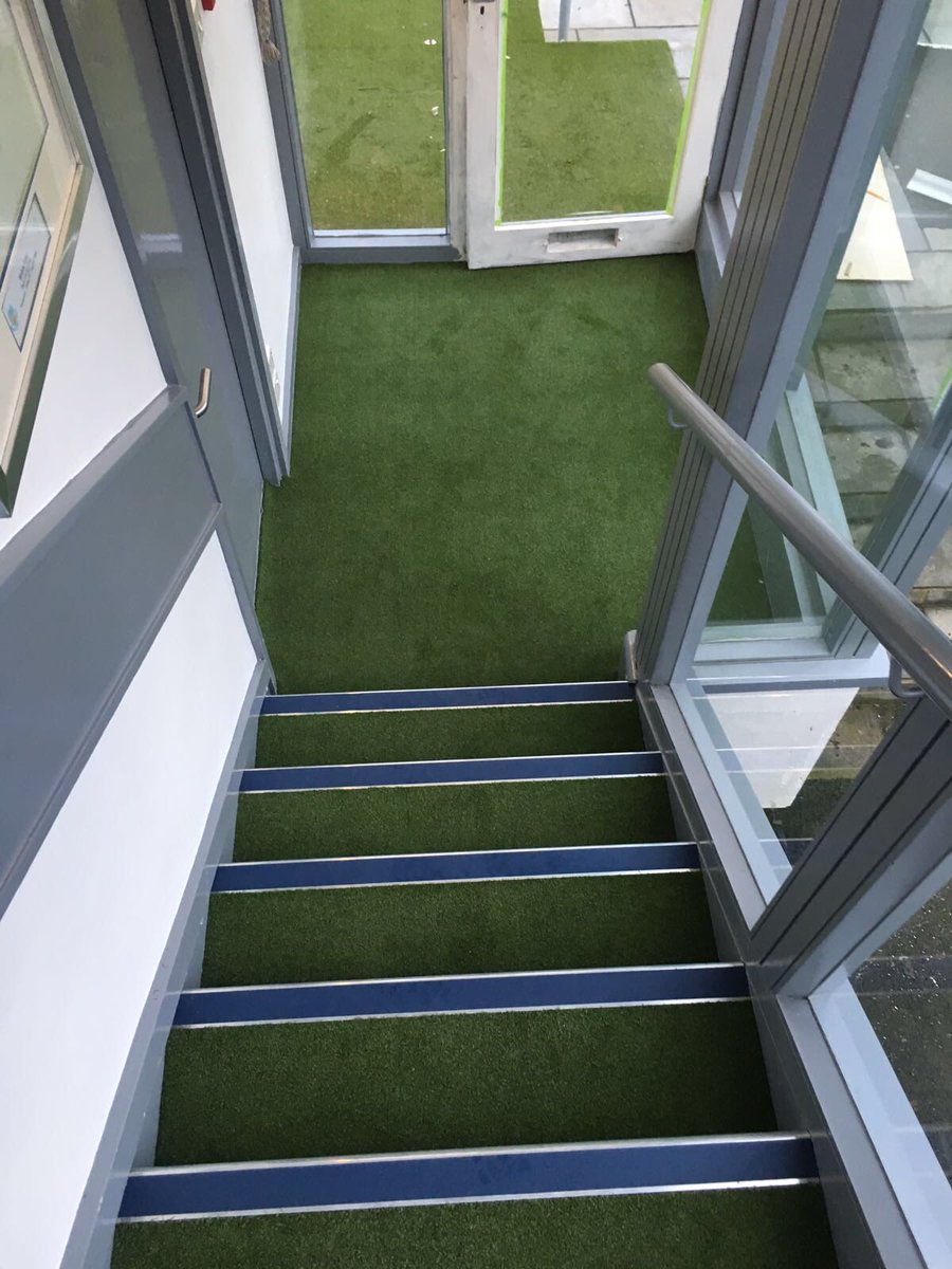 VIRTUOSOFLOORS's tweet photo. Something a little different... 🏏⛳️

Freshly Laid Artificial Grass with New Nosings.

Call us today for a free quote: 01225 972715

https://t.co/j740WvNeBD https://t.co/i7v0kh5QAr