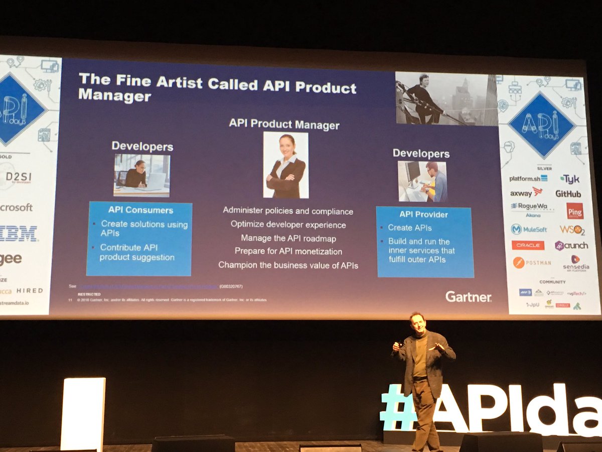 itsmemarcel's tweet image. #APIDays
#TheNewAPIStack
#HappyDays
#SoldOut
#KeyNote

-Siri I want to robb a bank. 
-Nearest bank is located.... 
(Paolo - Mr API)