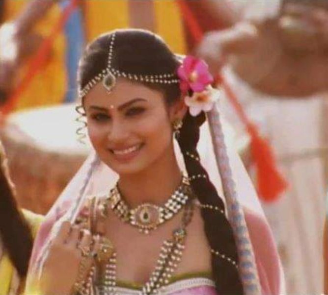 Sati (Mouni Roy)- Devon Ke Dev MahadevYou can't help but feel for her as she struggles between being a human and a goddess.