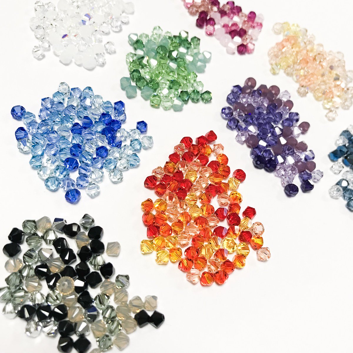 iperles's tweet image. 🌈 Composez vos cadeaux de Noël avec nos assortiments de perles toupie Swarovski 💫
Réf : MIX
loom.ly/0X3uXKM
👀 Faites nous découvrir vos créations avec l’hashtag #iperles #perles #beads #beadwork #beadshop #beaded #handmadejewelry #creation #loisirscreatifs #diy