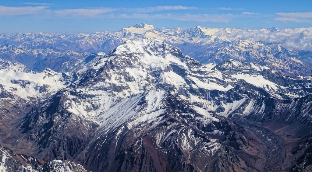 barbaar's tweet photo. Aconcagua season kicking in! https://t.co/HkigUeIz6O https://t.co/nCfOnVQFHA