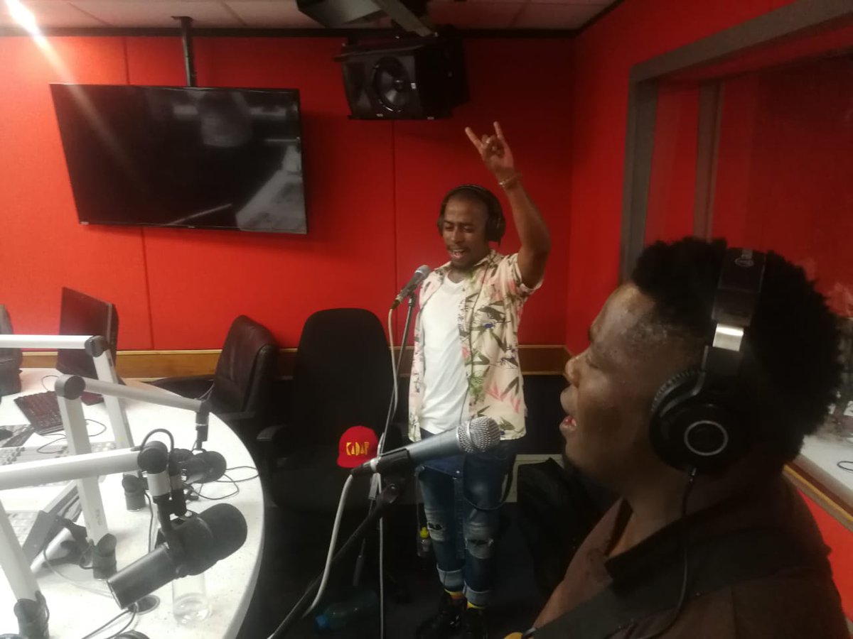therealkadaf's tweet photo. Thank you @motswedingfm for an awesome unplugged session #Kadaf https://t.co/VNK8N4N778