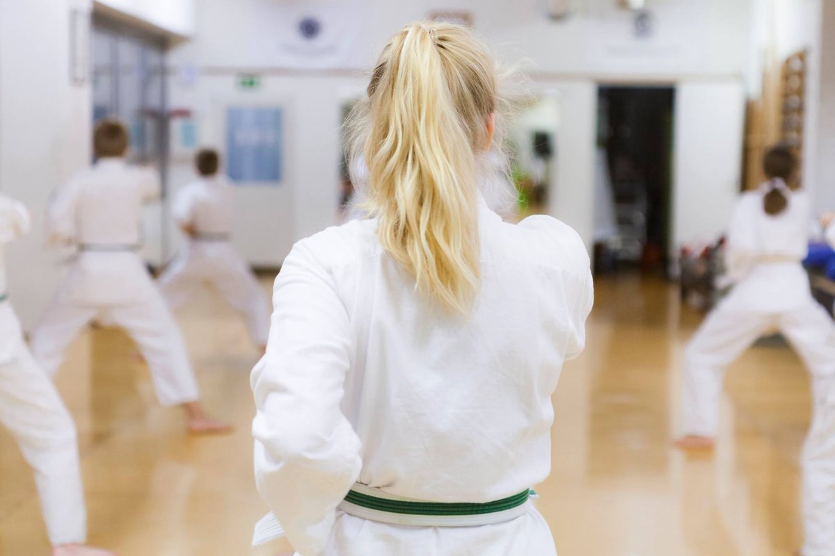GenbukaiInfo's tweet photo. Peruskurssit alkavat 14.1.2019. Lisää tietoa sivuilla: https://t.co/bIkHrlMnrj
Tule mukaan! #karate #kobudo #karatedo https://t.co/0ab0pQFmK9