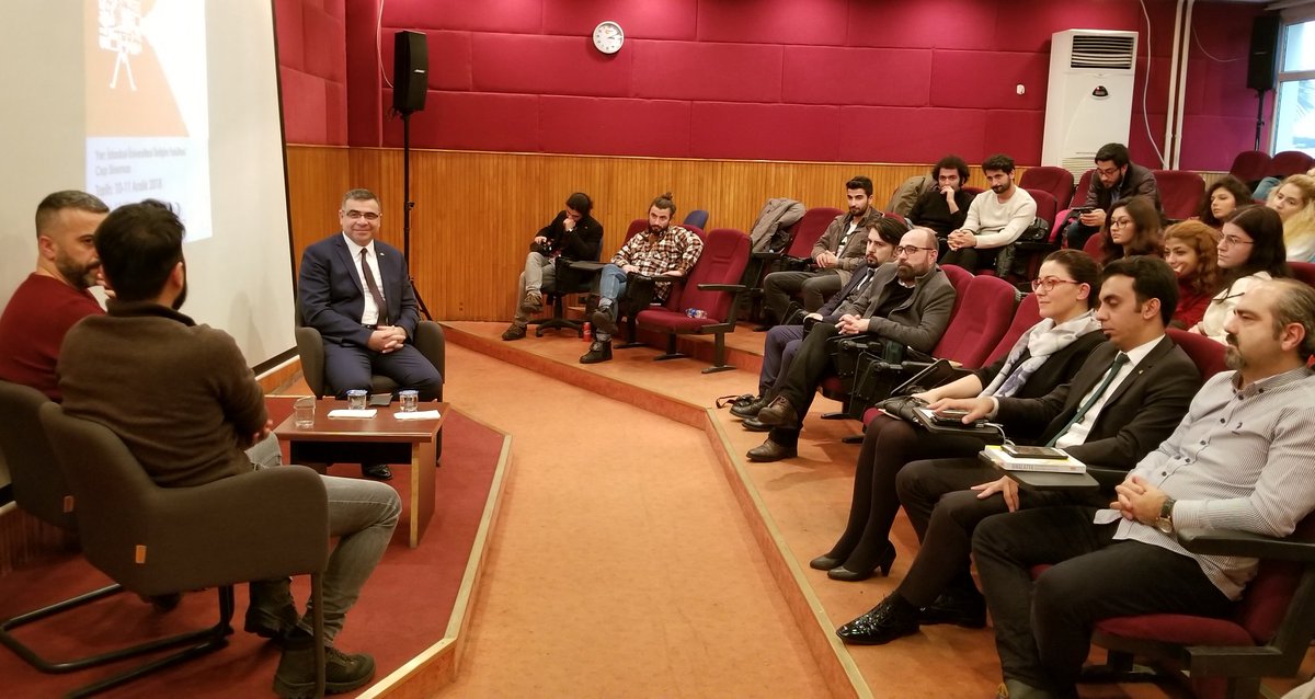 iuiletisimf's tweet photo. 'Film Festivallerinin Önemi' başlıklı söyleşi @ergunyolcu moderatörlüğünde, Malatya Uluslararası Film Festivali Direktörü @suatkocer ve Kısa Filmler Genel Koordinatörü Ahmet Toklu ile @iuiletisimf Cep Sinemasında gerçekleştiriliyor. #muff2018 #film #festival https://t.co/x5uPDNZhQK