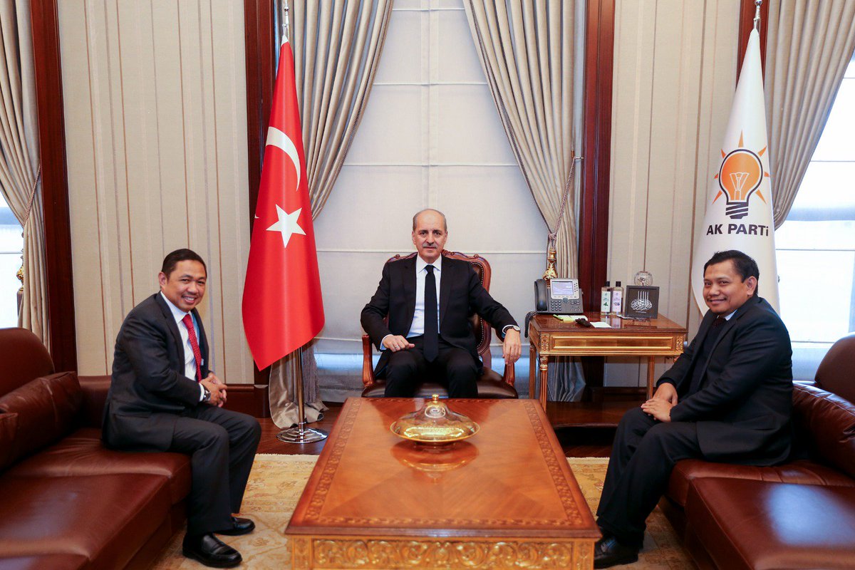 Endonezya Adalet ve Refah Partisi Dış İlişkiler Başkanı Muhammad Anis Matta ve Milletvekili Ahmad Zainuddin'e nazik ziyaretlerinden dolayı teşekkür ederim.