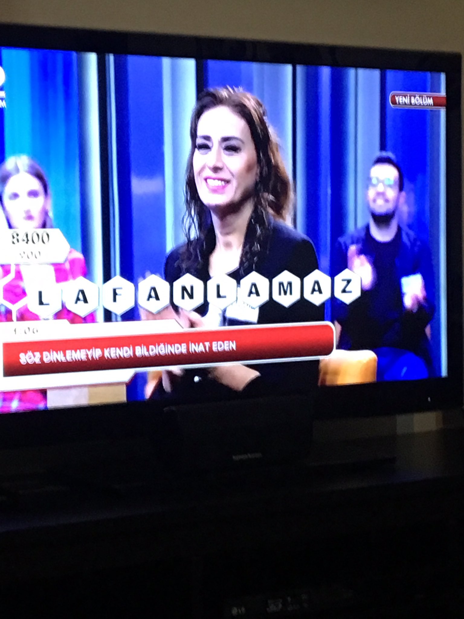 Asli Kucukkomurcu On Twitter Bu Yastan Sonra Yildiz Tilbe Hayrani Oldum Simdi Kelimeoyunu Nda Cok Da Basarili Sacini Basini Sesini Zekasini Seviim Kelimeoyunu Https T Co Ovasagu4oq Twitter