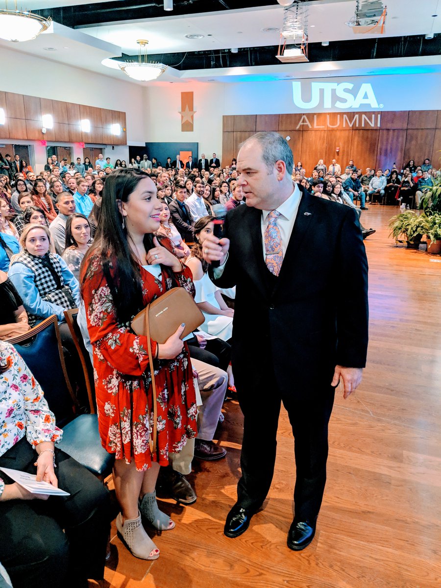 UTSAAlumni's tweet image. The UTSA Ring is a symbol of hard work and dedication! Congratulations to this years recipients. We can't wait to see you walk the stage 🎓 #UTSARing #UTSAGrad18
