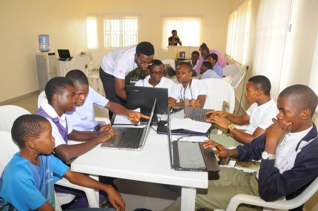 techquestcamp's tweet photo. TechQuest volunteers training Kids for free at the
ObiJackson Foundation Okija.
#WhySTEM
#TechQuest
#africascienceweek
#africascienceweek
#africascience
#TeachAKid2Code
#STEMeducation
#NextMillionBuilder
#GrowWithGoogle #AfricaCodeWeek #GoogleDigitalSkills #TeachAKid2Code https://t.co/B3CDunHVu9