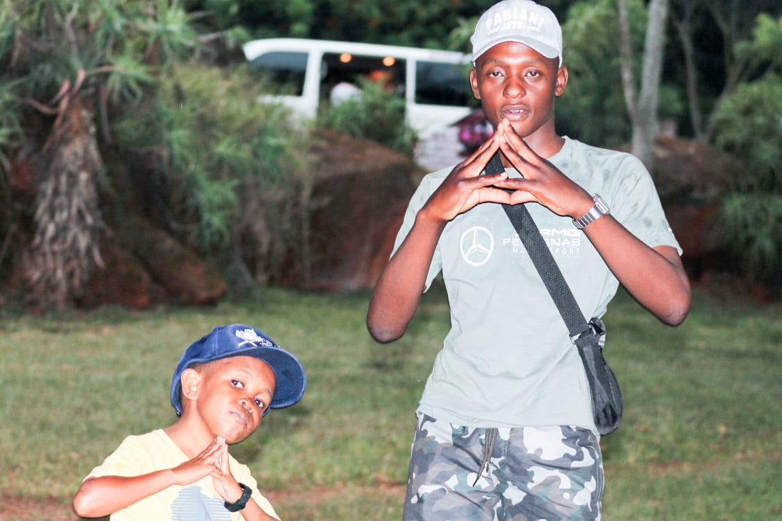 felicipro's tweet photo. #throwurAupafrica https://t.co/qwLKwoFX25