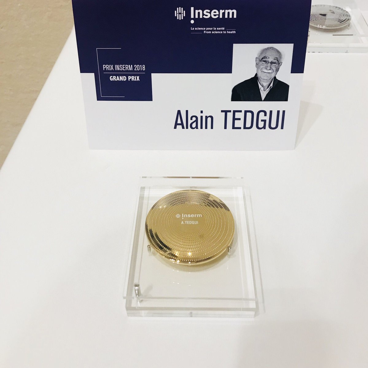 agnesbuzyn's tweet photo. [#GrandPrixInserm #AlainTedgui]
C’est avec beaucoup de joie que j’ai remis le grand prix de l’@Inserm à Alain Tedgui pour ses travaux sur la biologie-vasculaire. Merci à lui et à l’ensemble des scientifiques qui contribuent à l’excellence de la recherche française. https://t.co/jckMwKNBKb